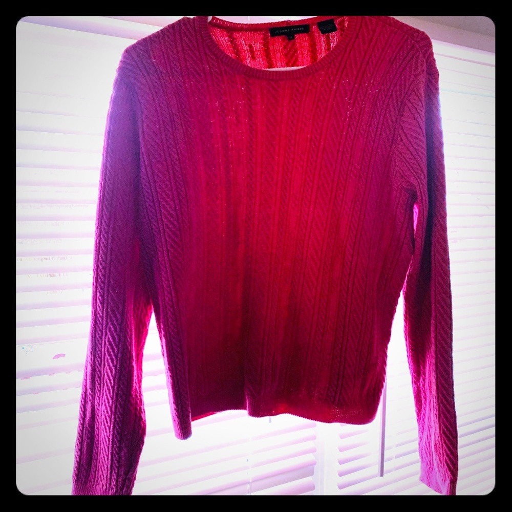 Jeanne Pierre pink sweater size M short cute! 🌸